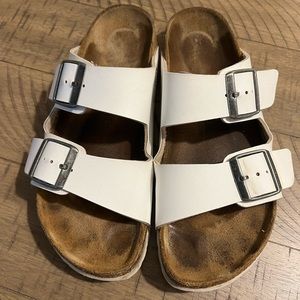 Birkenstock white sandals size 8 vegan leather GUS Great Used Condition Birki's